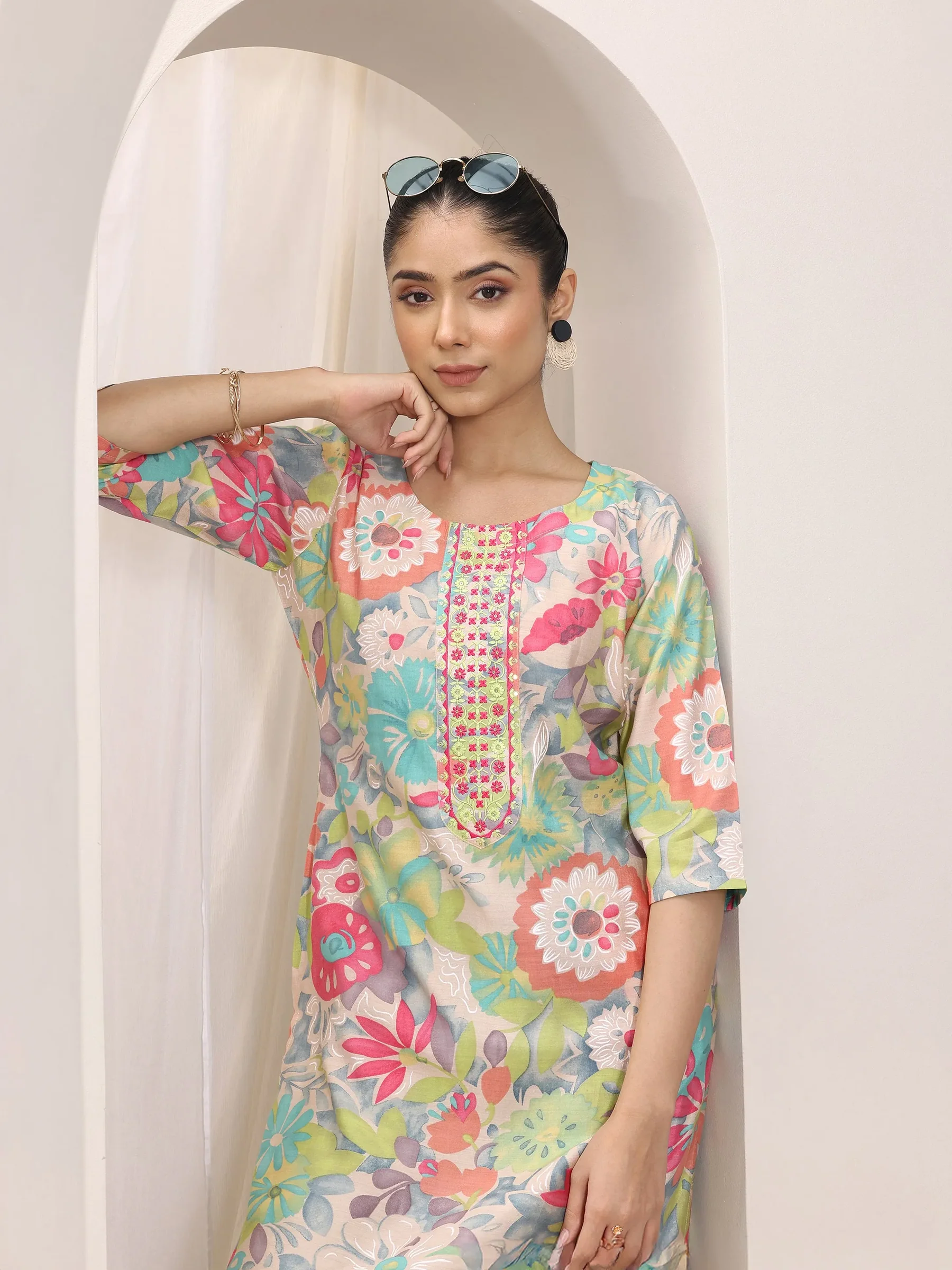 29508O_5Main.webp Multi Printed Silk Blend Straight Kurta - Image 1